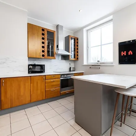 Appartement 2-story, 3-bedroom Penthouse, Sauna, Free Parking