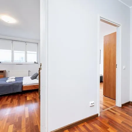 2-story, 3-bedroom Penthouse, Sauna, Free Parking * 탈린