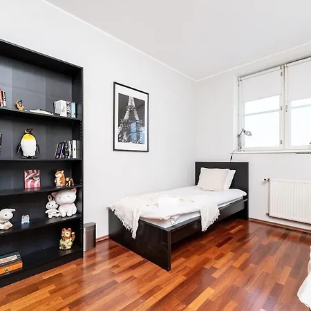 아파트 2-story, 3-bedroom Penthouse, Sauna, Free Parking 탈린