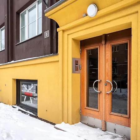 2-story, 3-bedroom Penthouse, Sauna, Free Parking Apartman