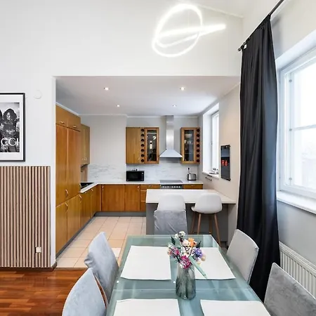 Appartement 2-story, 3-bedroom Penthouse, Sauna, Free Parking