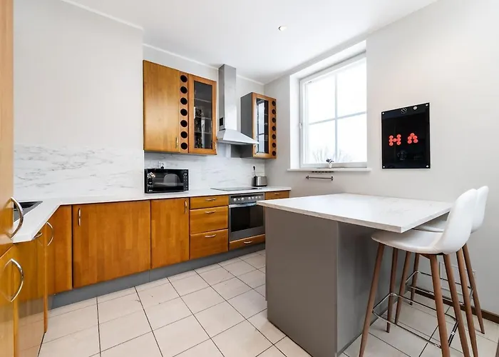 Appartamento 2-story, 3-bedroom Penthouse, Sauna, Free Parking