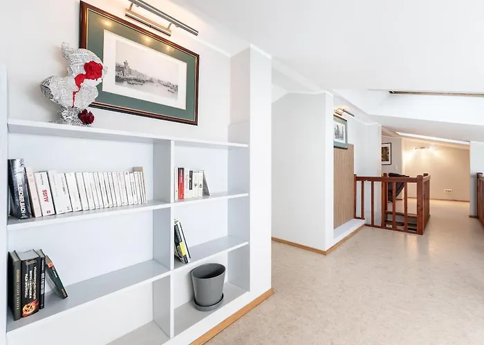 Appartamento 2-story, 3-bedroom Penthouse, Sauna, Free Parking *