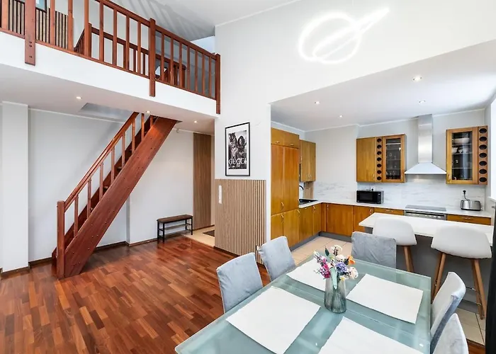 2-story, 3-bedroom Penthouse, Sauna, Free Parking * Reval