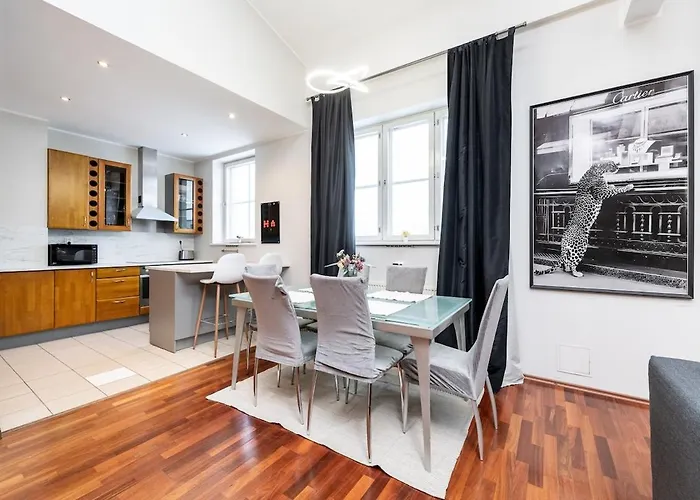 Appartamento 2-story, 3-bedroom Penthouse, Sauna, Free Parking *