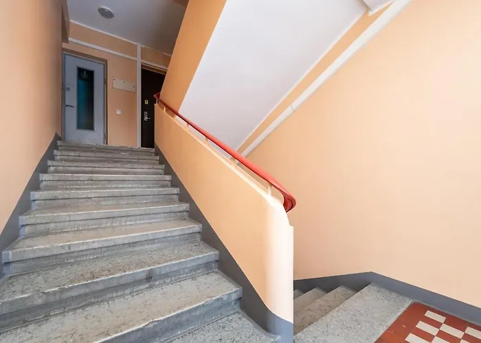 Appartamento 2-story, 3-bedroom Penthouse, Sauna, Free Parking *