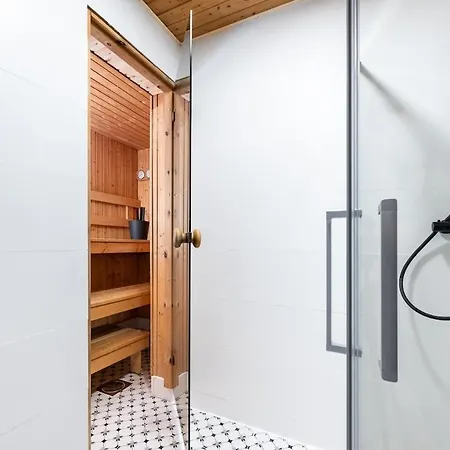 2-story, 3-bedroom Penthouse, Sauna, Free Parking Tallinn