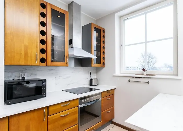 2-story, 3-bedroom Penthouse, Sauna, Free Parking Apartamento Talin